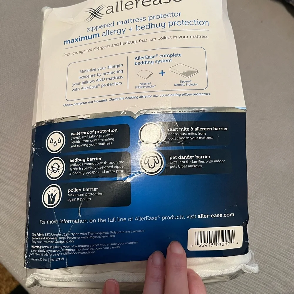 Allerease Maximum Bedbug & Allergy Protection Mattress Protector, Full - Picture 2 of 2